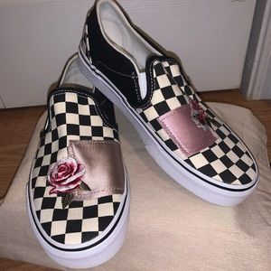 Van’s Checkerboard/Satin Flower Classic Slip-On